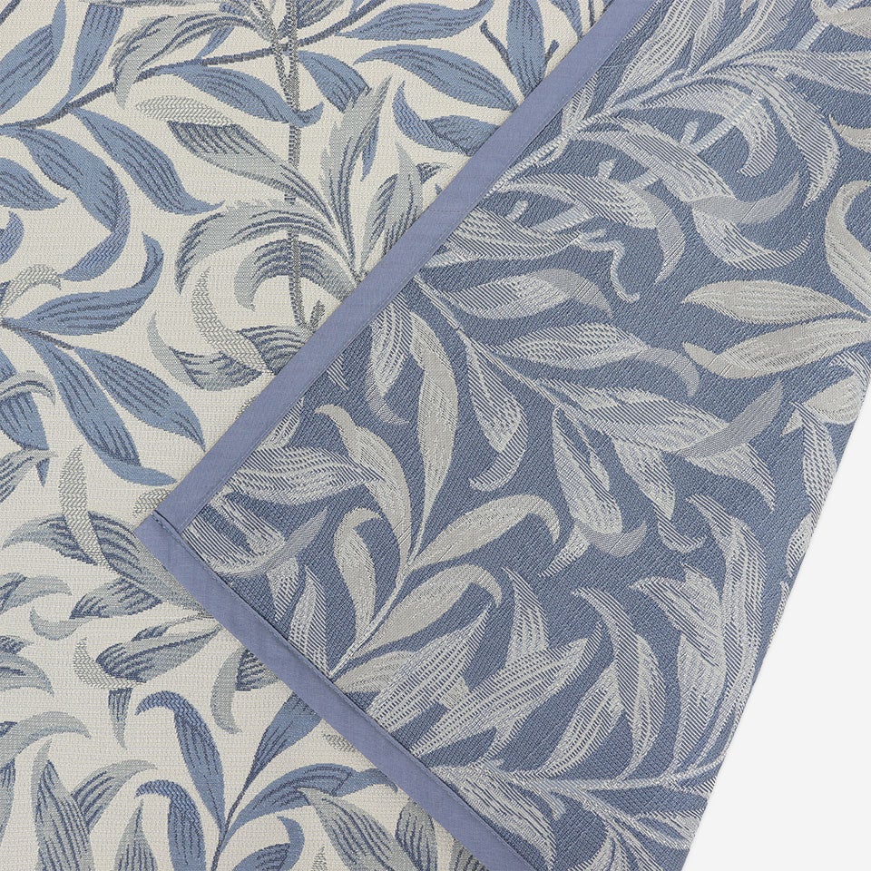 四方は三巻ではなくバイヤステープを使用してごわつきにくい仕様にしております