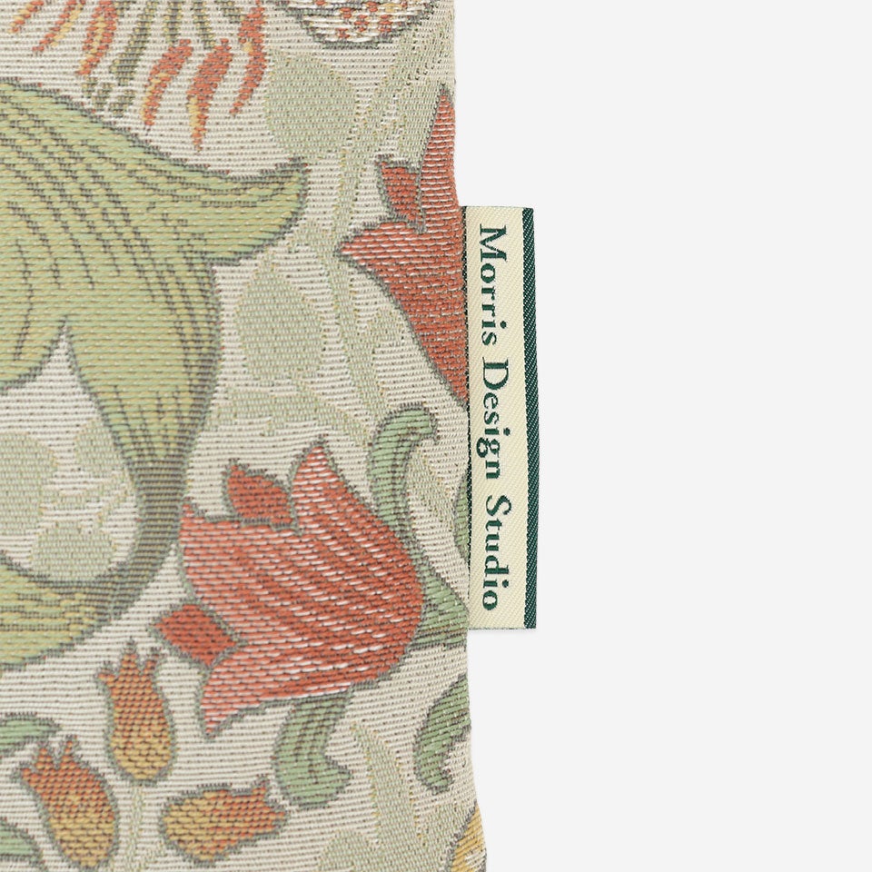 「Morris Design Studio」のブランドタグが付いています