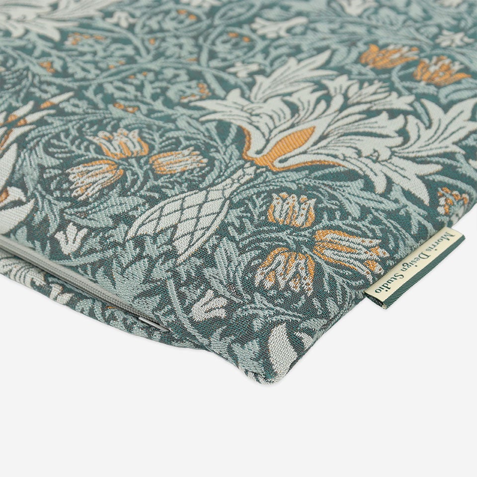 クラシック感とモダンさのある配色です