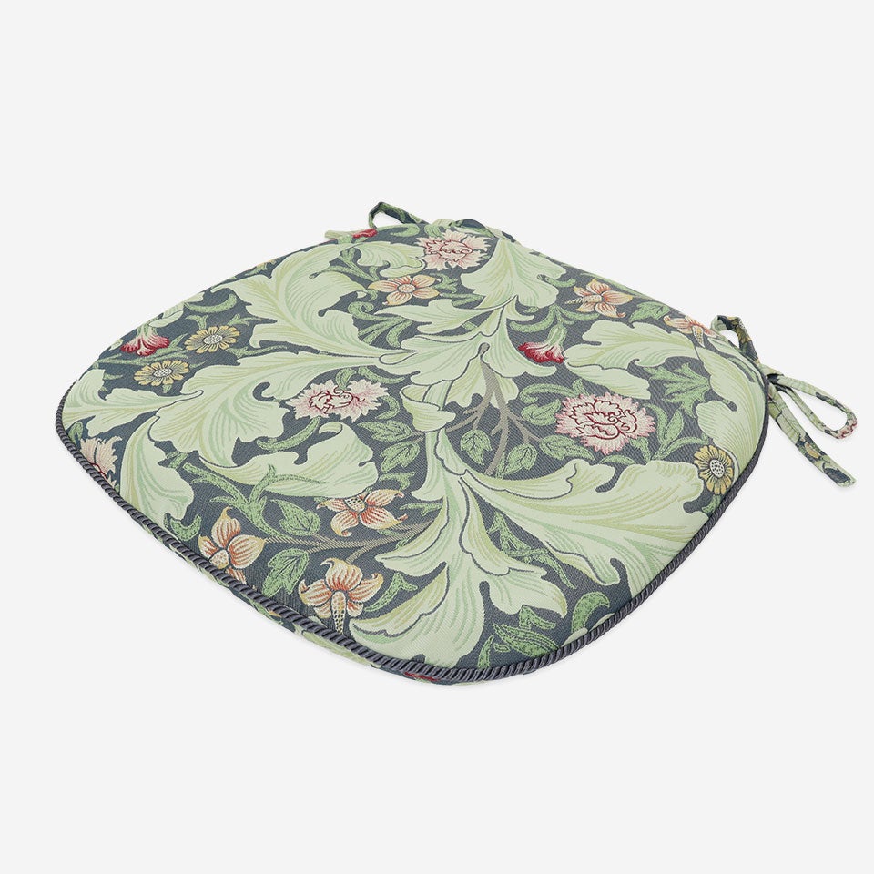 表面／カラー：ブルーグリーン／46cm×44cm／座った瞬間のひんやり感や固さを軽減し、椅子全体のクッション性を補えやわらかな座り心地です