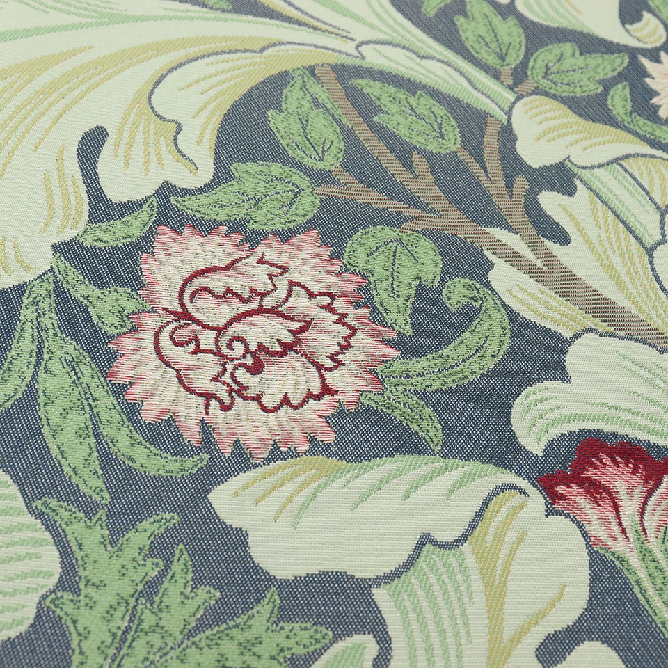 アカンサスの葉を緻密に織り、柔らかなボリューム感を出しています／カラー：ブルーグリーン