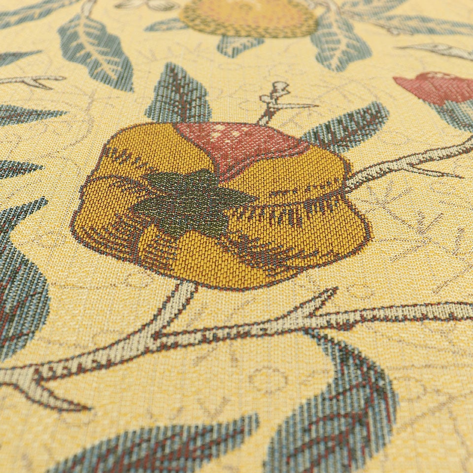 オレンジ、ザクロ、レモンのフルーツが描かれ、目にも楽しい柄です