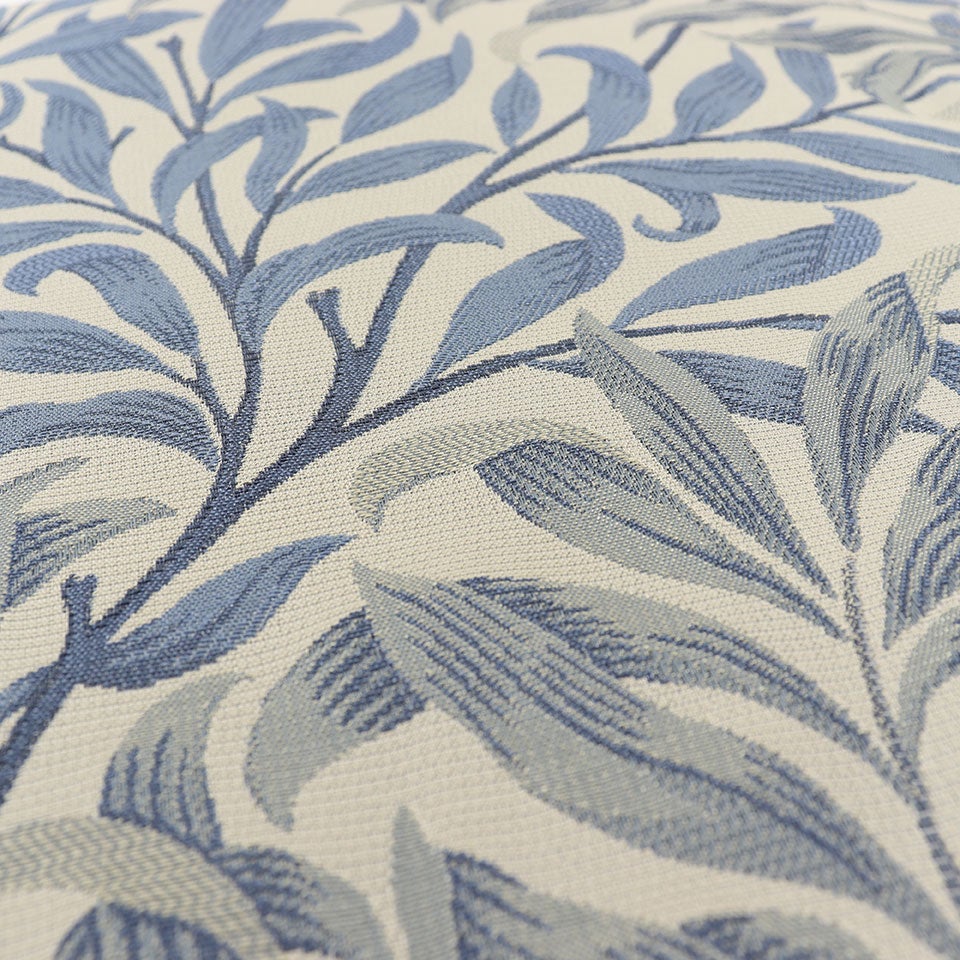 1887年に柳の葉にインスピレーションを得てつくられ、モリスの中でも最もベーシックな柄を使ったシリーズです