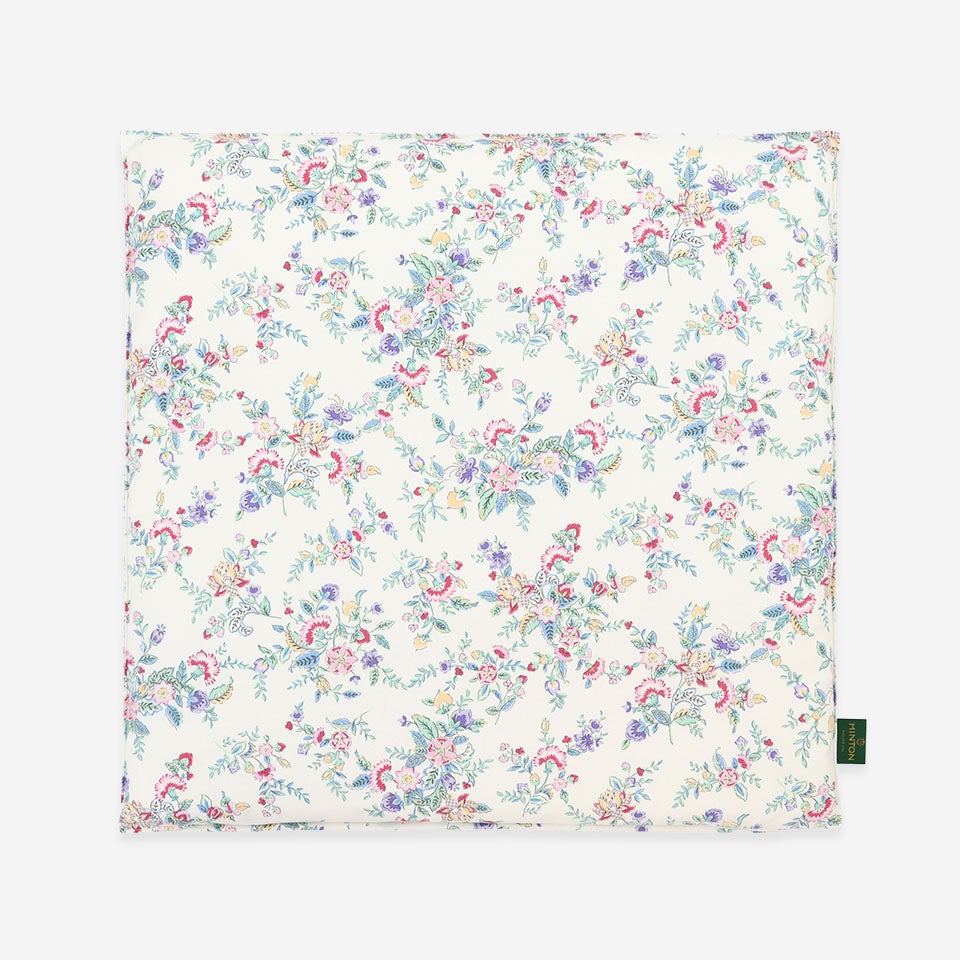 表面／カラー：ピンク／46cm×46cm／カバー取り外し可