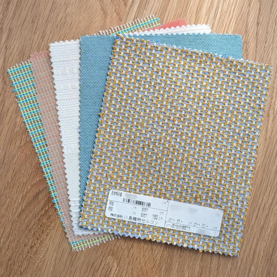 サンプルのサイズは約15×18cmです